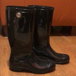 brand new black ugh rain boots